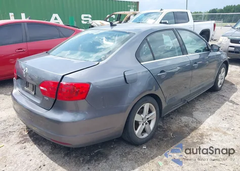 2014 Volkswagen Jetta 2.0L Tdi from USA, damaged, VIN 3VWLL7AJ0EM315242